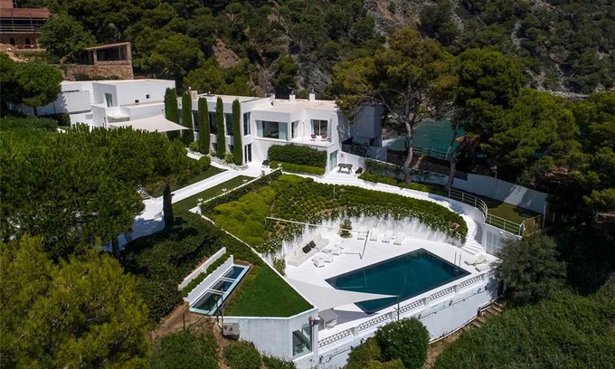 Aiguablava House | Villa Adriana - Incredible Seaside Home in Costa Brava with Pool & Staff!