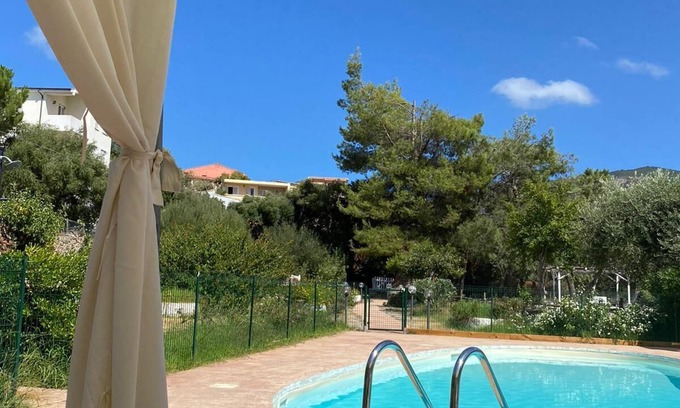 Badesi Apartment | Villa Agnese - Quiet villa with large garden and pool and with beautiful sea views