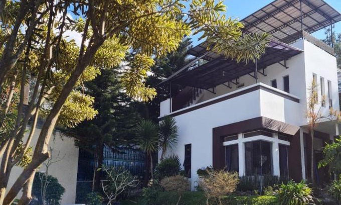 Ciloto Villa | Villa Alessa Puncak