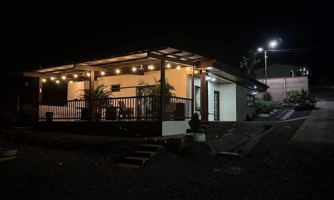 Rio Cuarto de Grecia Villa | Villa Ali Rio Cuarto, Completamente Equipada a tan Solo 1km Laguna Rio Cuarto