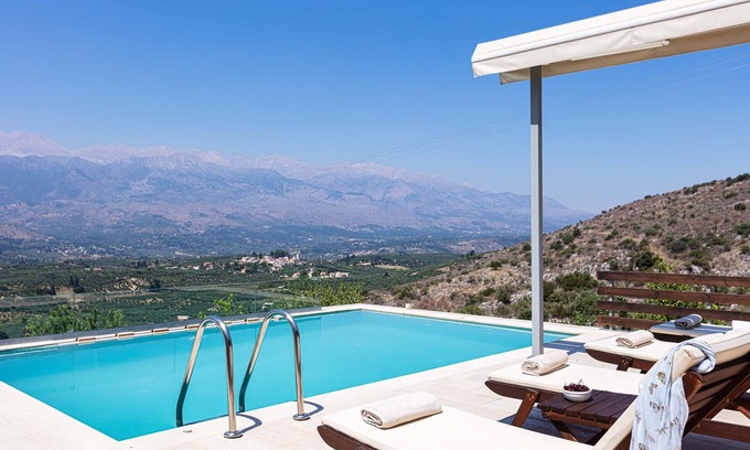 Apokoronas Villa | Villa Amygdalia I Luxury villa with pool & gorgeous mountain view