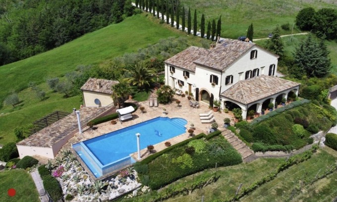SantʼAngelo in Pontano Villa | Villa and Farmhouse with Housekeeper, on private estate available all year
