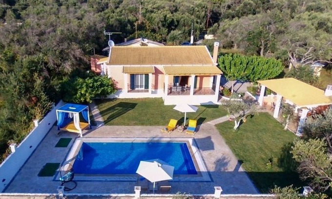 Agios Matthaios Villa | Villa Angelloti