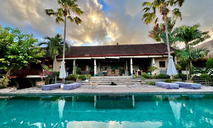 Sawangan House | Villa Anjing