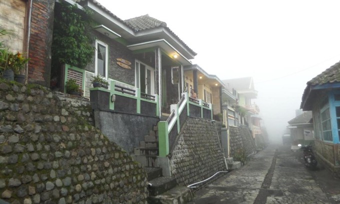 Ngadisari House | Villa Anna