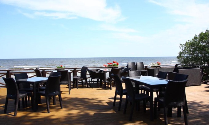 Apsuciems Hotel | Villa Anna