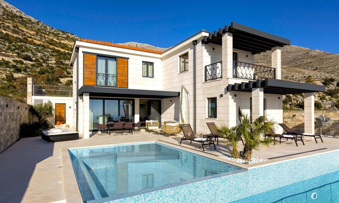 Ravno Villa | Villa Anna with private pool & Jet pool-near Dubrovnik