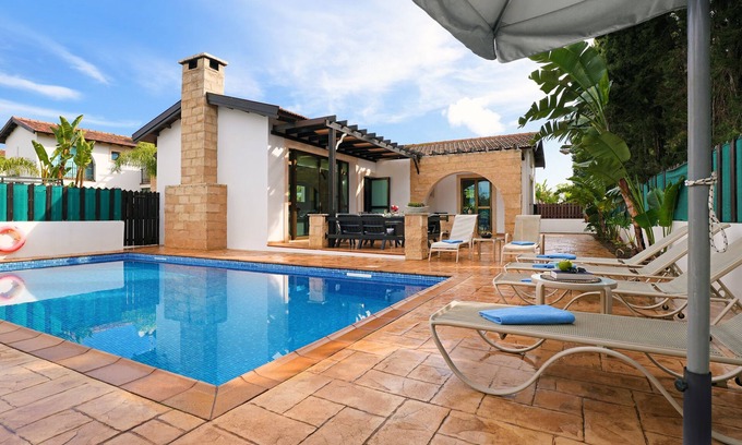Ayia Thekla House | Villa Anthia - 2bed with Large Pool