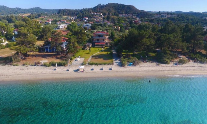 Pefkochori Villa | Villa Argo 2 - Beachfront, Big gardens, Location!