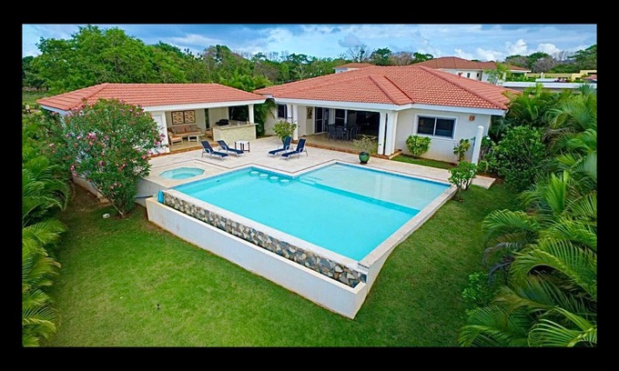 La Mulata Villa | Villa at Casa Linda With Amazing Pool & Jacuzzi