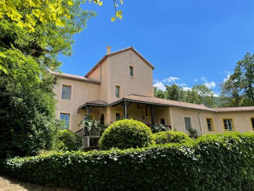 Montbrun-les-Bains Apartment | Villa Aulan, Luxe et Repos au Château des Gipières