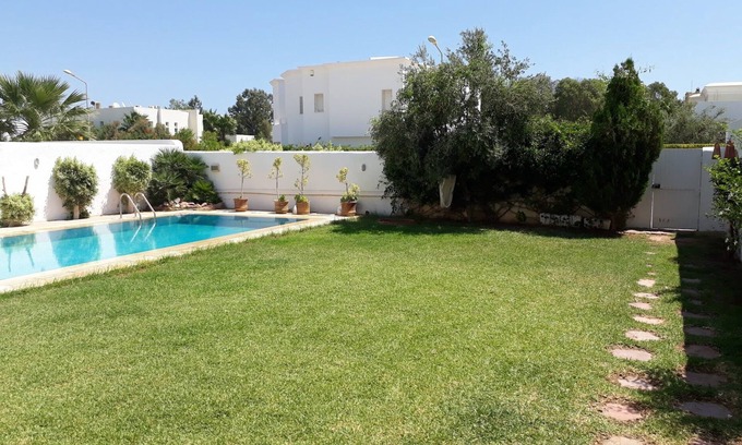 Yasmine Villa | Villa Authentique à Quelques pas de la Plage