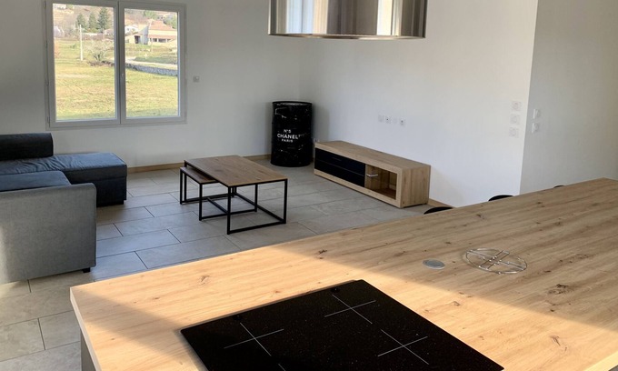 Rocher Villa | Villa Avec Piscine à Deux pas de la Rivière
