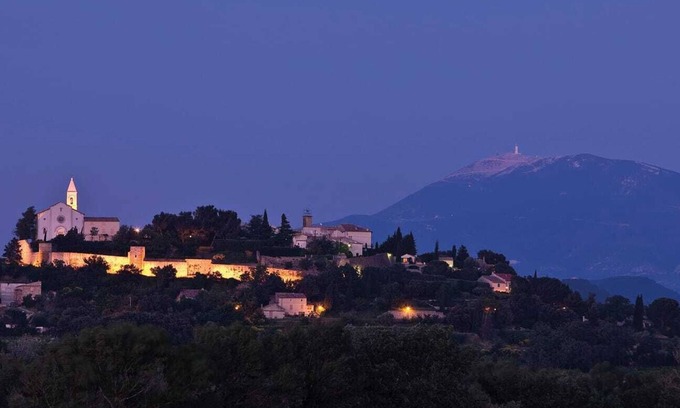 Cairanne House | Villa Avec Piscine et Cuisine D'été, au Cœur de la Route des Vins en Vaucluse