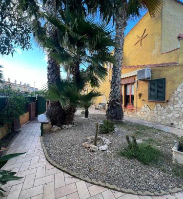 Capitana House | Villa Azzurra Fronte Mare