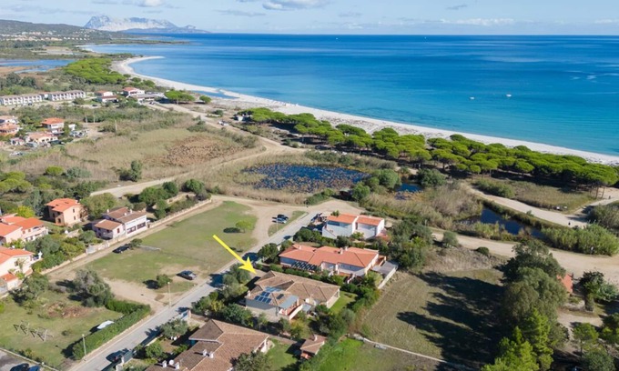 Budoni House | Villa B, 100 meters from the beach of Budoni, free WI-FI, A/C