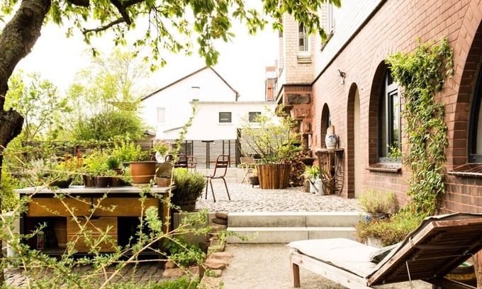 Gotha Apartment | Villa B-new spirit in old walls: living luxuriously in the residential city of Gotha