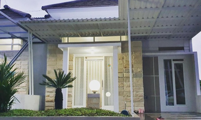 Sidomulyo Villa | Villa B9us Batu