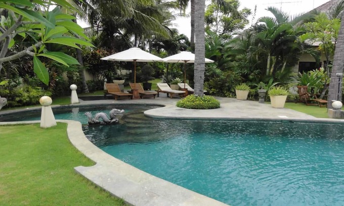 Dencarik Villa | Villa Bahagia, Lovina beach villa with private pool at - up to 10 people