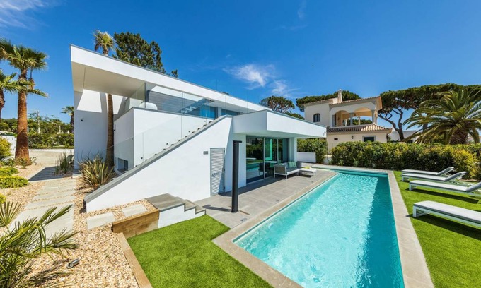 Vale do Garrao Villa | Villa Bam in Almancil