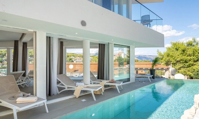 Cove Basina (Jelsa) Villa | Villa Basina Hvar Luxury and privacy in picturesque settings excellent location