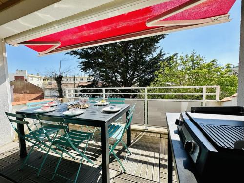 Les Sables d'Olonne House | Villa Bastion Arago à deux pas de la Grande Plage des Sables - 8 pers