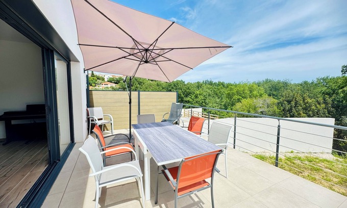 Banyuls-dels-Aspres Villa | Villa Bel Aspres-Terrace & Garden-Conditioning-Spacious-Calm & Nature