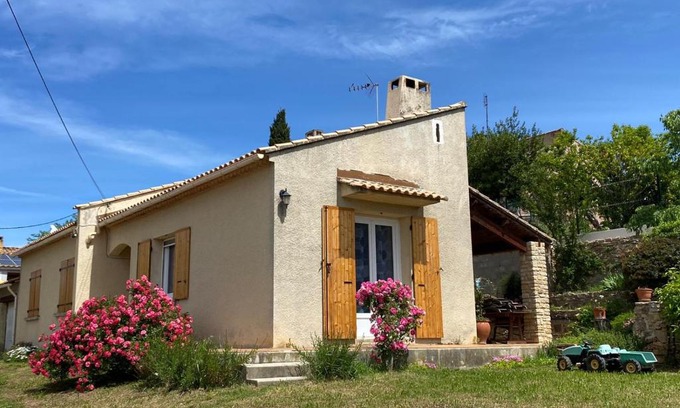 Bagnols-sur-Ceze House | Villa Bel-horizon, soleil du sud