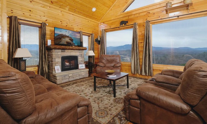 Sevierville Cabin | Villa Bellissimo in Pigeon Forge