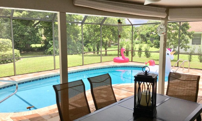 Kings Lake House | VILLA BELLY in Naples