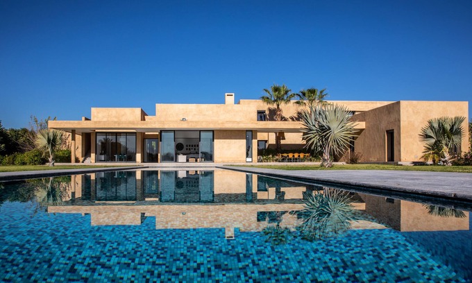 Annakhil Villa | Villa BELYA: Stylish Haven for 12 guests, Perfect for a stay in Marrakech!