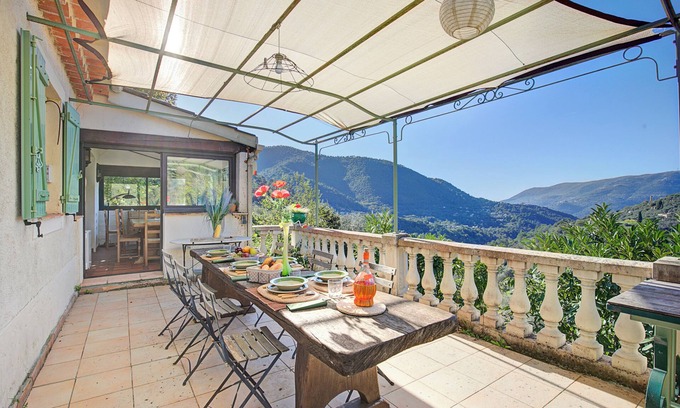 Levens Villa | Villa Benni - Swimming pool mountain view, Levens, France