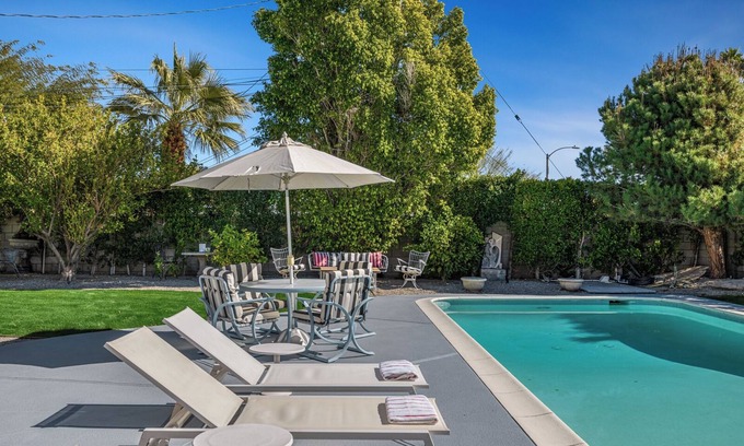 Uptown Design District House | Villa Berne - A Hollywood Regency Mid Century Modern Estate. Pool, Pet Friendly