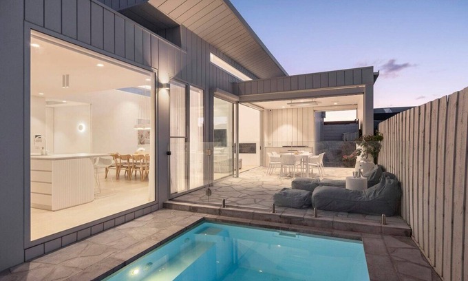 Capel Sound House | Villa Bianca | Pool & 300m from Beach