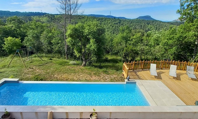 Saint-Paul-en-Foret Villa | Villa Blanche