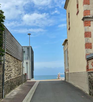 Agon-Coutainville Villa | Villa Blanche