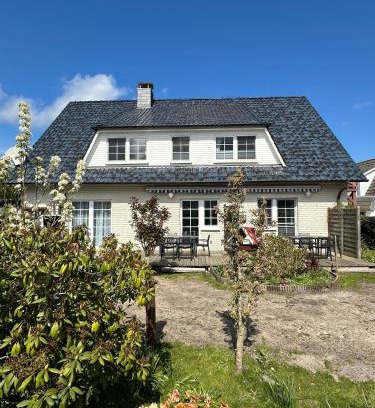 Zingst Apartment | Villa Blau Wohnung 01Suite