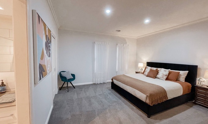 Mount Gambier House | Villa @ Blue Lake
