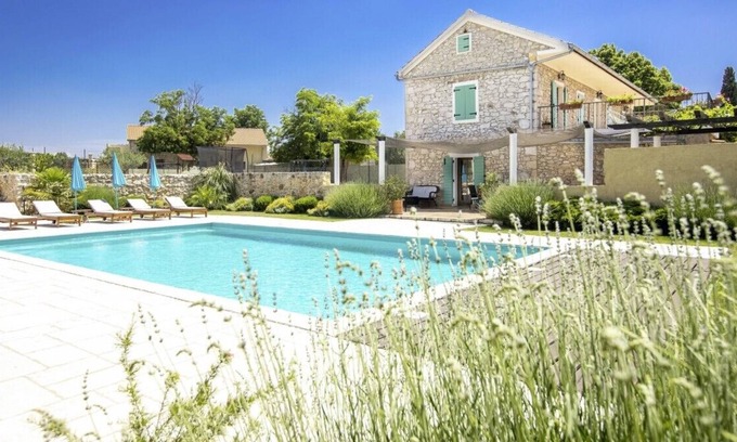 Sveti Filip i Jakov Villa | Villa Božini Dvori in Gornje Raštane - Haus für 8 Personen