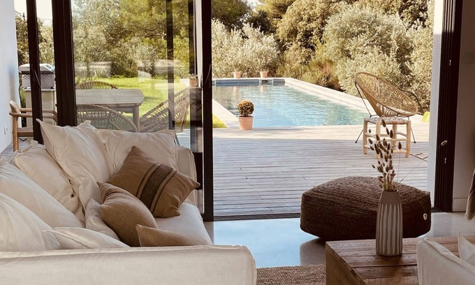Les 3 Ponts Villa | Villa Bohème Avec Piscine Dans la Garrigue Proche d ' Uzès