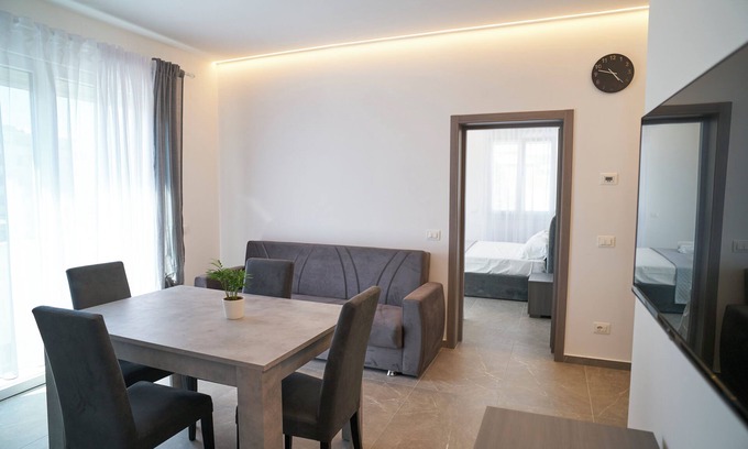 Torre Pedrera Apartment | Villa Borghesi suites app 2 piano primo