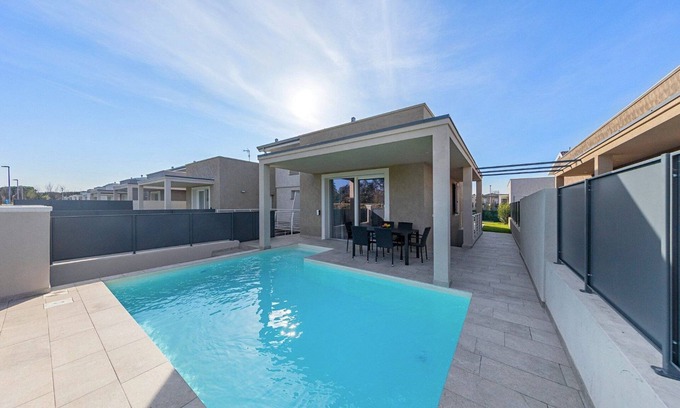 San Benedetto di Lugana Villa | Villa Botego 15 | 3 Bedrooms | Private Infinity Pool, Sauna & Terrace with.