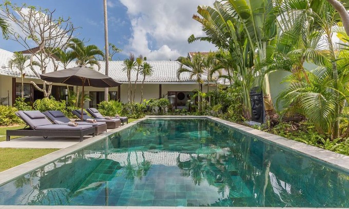 Petitenget Villa | Villa Budha 1: 4bedrs 12m Pool, 700m2 garden with BBQ