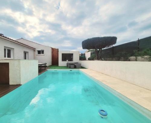 Peret Villa | villa calme au milieu des vignes avec piscine 2 chambres