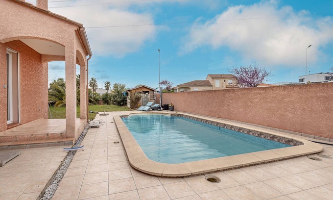 Perpignan Villa | Villa 'Calme Et Tranquillité' with Private Terrace, Private Garden and Air Conditioning