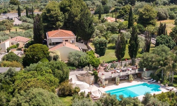 Bosa Villa | Villa Calmedia