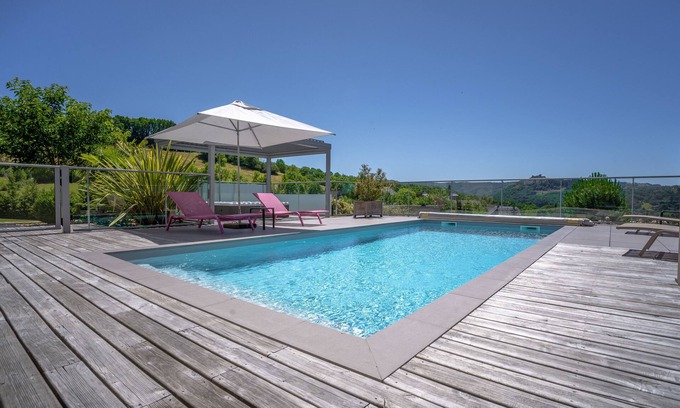 Espalion Villa | Villa Calmont : Oasis of Serenity in Aveyron with Private Pool and Jacuzzi