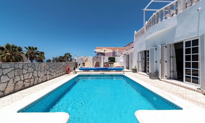 Callao Salvaje Villa | Villa Camila by Tenerife Villa Online