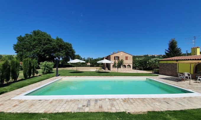Urbisaglia House | Villa Camilla, swimming pool, 6 bedrooms for 20 people