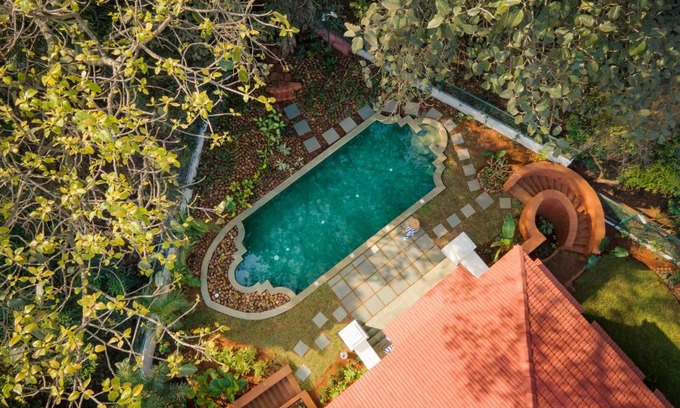 Assagao House | Villa Cardo 4 BHK in Assagao with Huge Private Pool & Big Garden Standalone Villa with Caretaker & Security